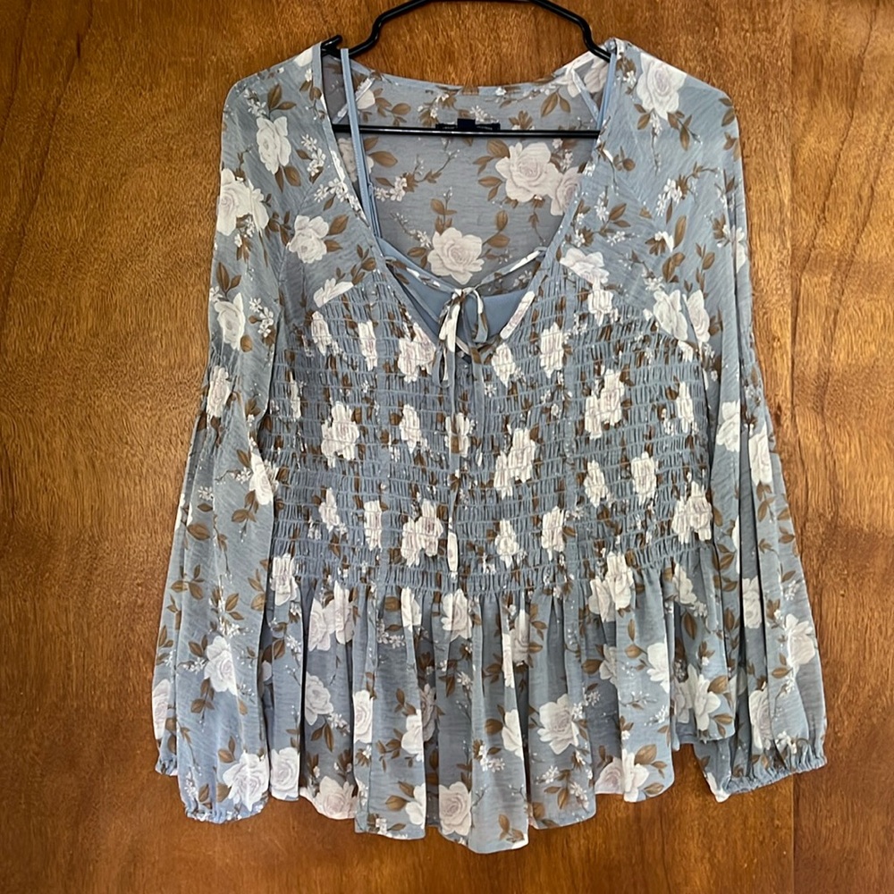 American Eagle top
